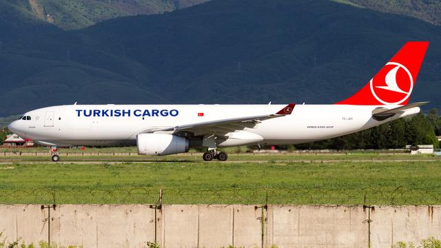 TC-JOY:Airbus A330-200:Turkish Airlines